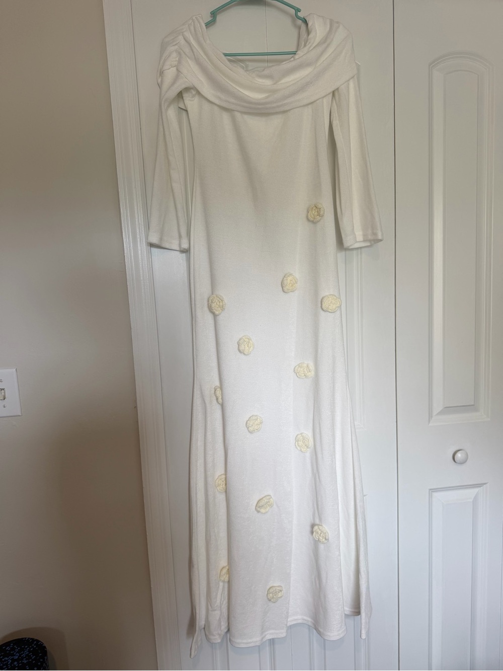 Elegant White Maxi Dress with Floral Appliqués